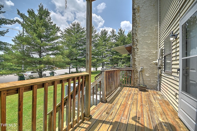 103 Northwinds Dr, Bristol, VA 24201 - deck with a lawn