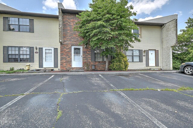 103 Northwinds Dr, Bristol, VA 24201 - view of front of property with uncovered parking and brick siding