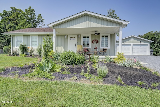457 W St, Greeneville, TN 37745 - view of front of home with ceiling fan, a front lawn, and a porch