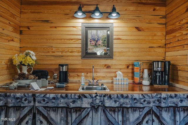 3521 James Phillips Way, Sevierville, TN 37876 - indoor wet bar with wood walls