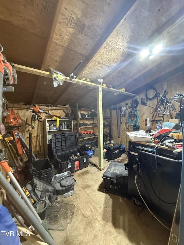 3521 James Phillips Way, Sevierville, TN 37876 - garage featuring a workshop area