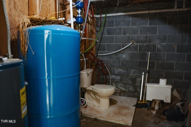 3525 James Phillips Way, Sevierville, TN 37876 - utility room featuring water heater