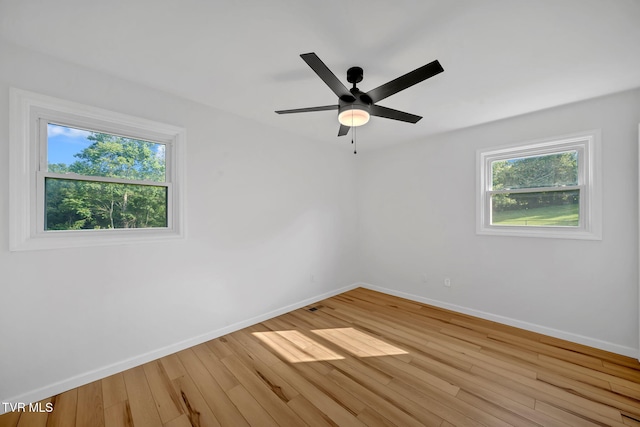 252 Kiser Cir, Jonesborough, TN 37659 - unfurnished room with light wood finished floors and ceiling fan