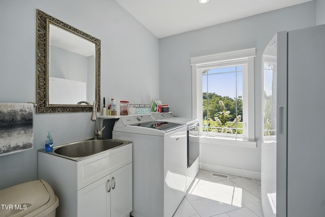 313 Treadway Trl, Jonesborough, TN 37659 - washroom featuring washer and dryer and recessed lighting
