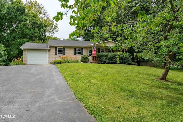 149 Cochran Rd, Jonesborough, TN 37659 - single story home featuring asphalt driveway, an attached garage, and a front lawn