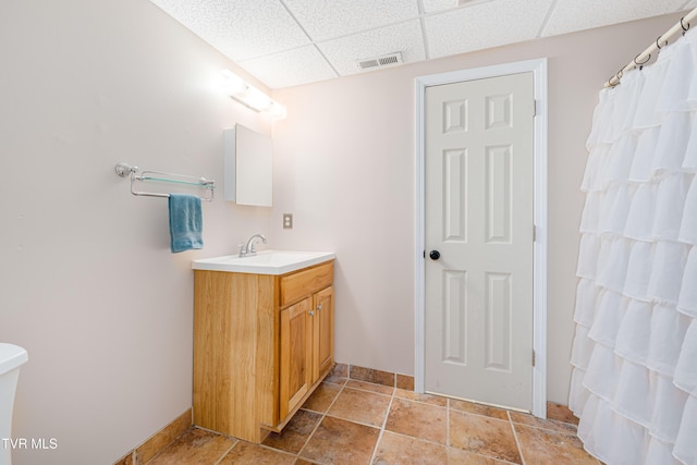 149 Cochran Rd, Jonesborough, TN 37659 - bathroom with vanity and a drop ceiling
