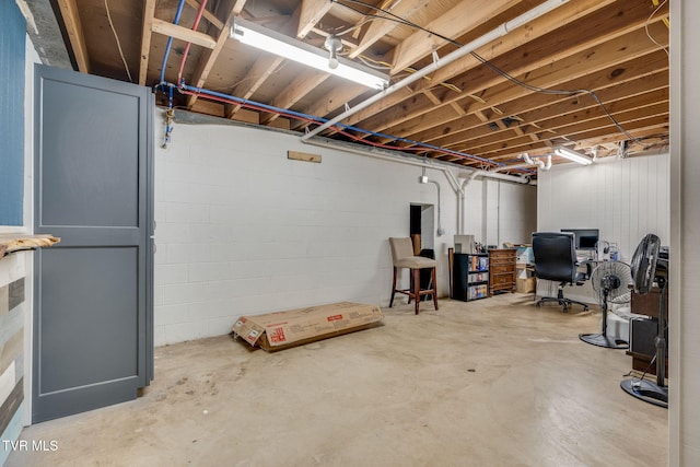 1933 Sand St, Kingsport, TN 37660 - unfinished below grade area with a desk