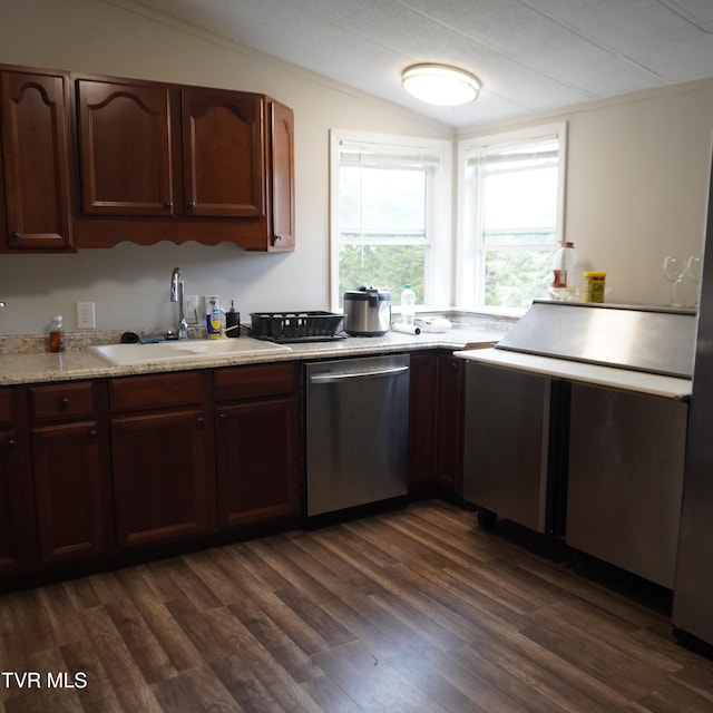 206 Hialeah Dr, Kingsport, TN 37660 - kitchen with dishwasher, lofted ceiling, dark wood-style flooring, and light countertops