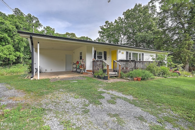 524 Boring Chapel Rd, Gray, TN 37615 - single story home featuring driveway, a carport, and a front yard