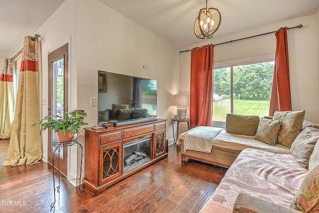 55 Farmstead Ln, Jonesborough, TN 37659 - living area featuring dark wood-type flooring and a chandelier