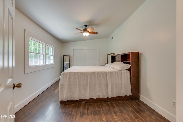 3025 Shipley St, Kingsport, TN 37664 - bedroom featuring dark wood-style flooring, vaulted ceiling, and a ceiling fan