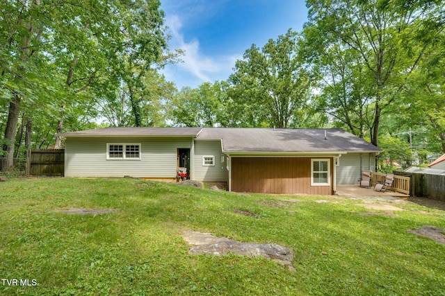 3025 Shipley St, Kingsport, TN 37664 - back of house with a patio area