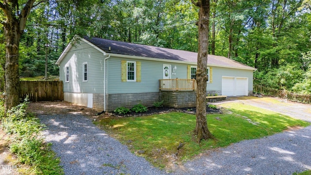 3025 Shipley St, Kingsport, TN 37664 - view of front facade with driveway and a garage