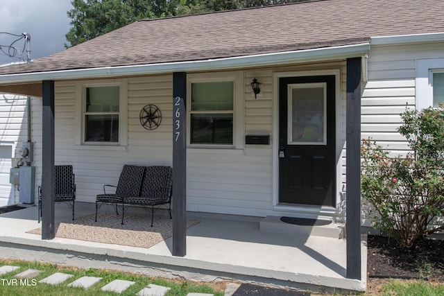 2637 Bay St, Bristol, TN 37620 - view of exterior entry featuring roof with shingles