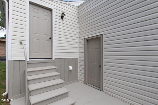 2637 Bay St, Bristol, TN 37620 - doorway to property