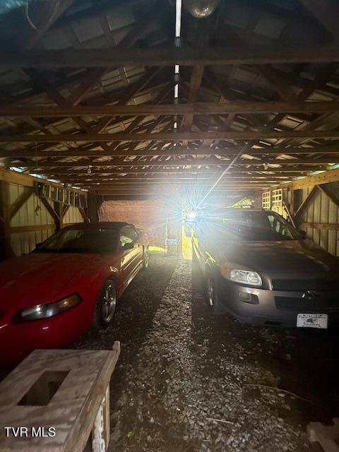 123 Mcmahan Gibbs Rd, Roan Mountain, TN 37687 - view of garage