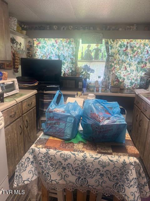 123 Mcmahan Gibbs Rd, Roan Mountain, TN 37687 - view of patio / terrace featuring an outdoor kitchen