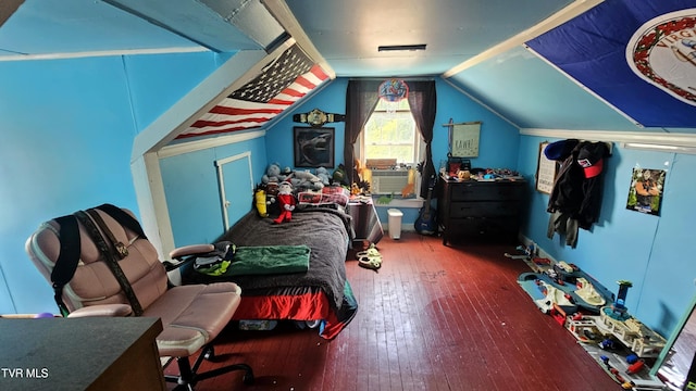 3135 3rd Ave, Saint Paul, VA 24283 - bedroom with hardwood / wood-style floors and vaulted ceiling