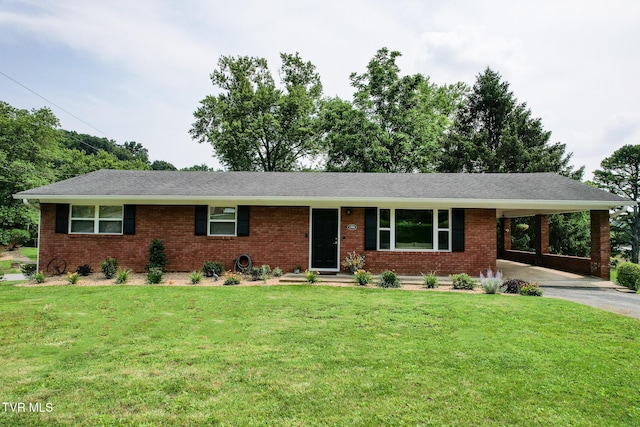 1908 Old Tusculum Rd, Greeneville, TN 37745 - ranch-style house with brick siding, driveway, and a front yard