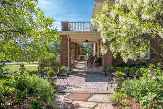 940 Park St, Bristol, VA 24201 - patio / terrace featuring a ceiling fan and a patio
