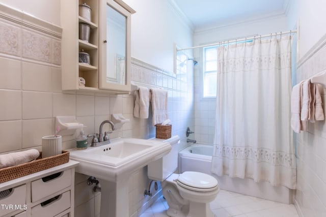 940 Park St, Bristol, VA 24201 - bathroom with tile walls, shower / tub combo, crown molding, and tile patterned floors