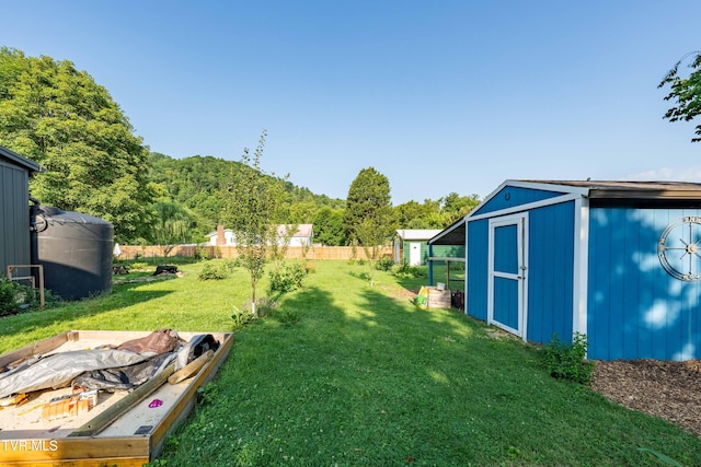 461 S Shady Ave, Damascus, VA 24236 - view of yard with a storage shed