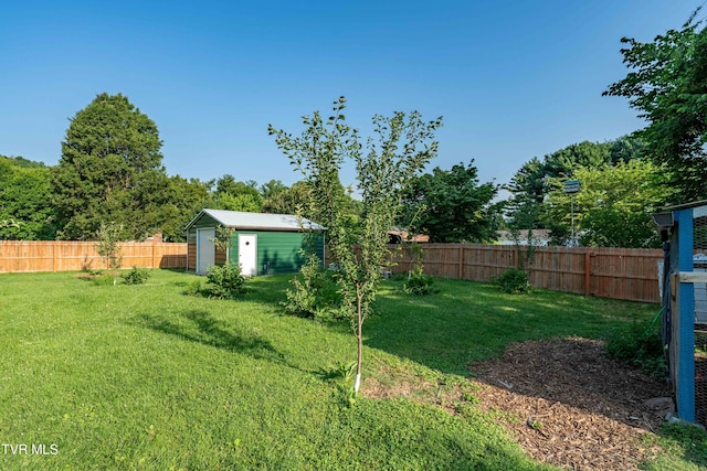 461 S Shady Ave, Damascus, VA 24236 - fenced backyard with a storage shed