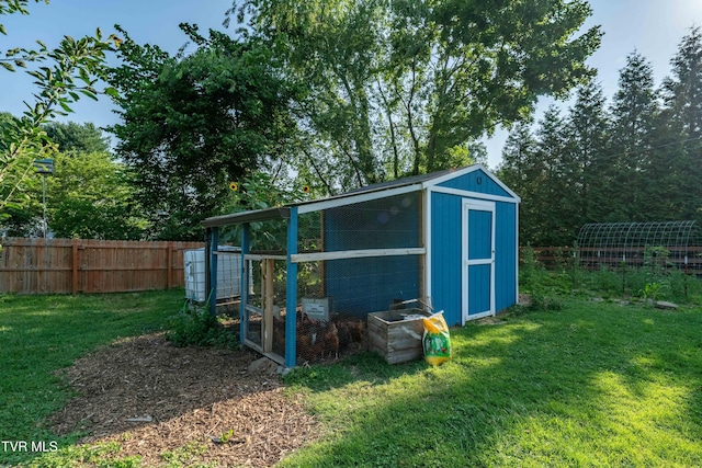 461 S Shady Ave, Damascus, VA 24236 - view of poultry coop featuring a fenced backyard