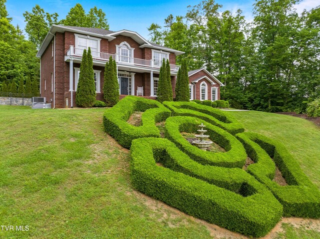 512 Shea Ct, Morristown, TN 37814 - colonial home with brick siding and a balcony