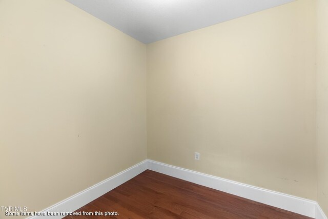 512 Shea Ct, Morristown, TN 37814 - empty room with baseboards and dark wood-style floors