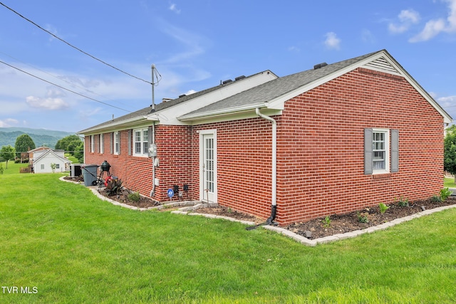 908 Middle Ave, Marion, VA 24354 - view of side of property featuring brick siding, a lawn, and roof with shingles