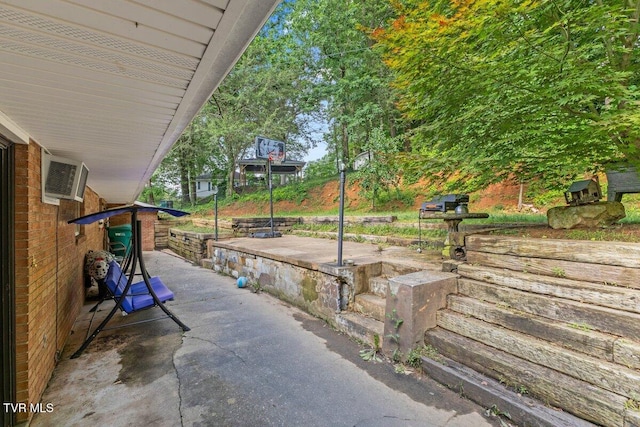 720 Holly Ave, Erwin, TN 37650 - photo 17