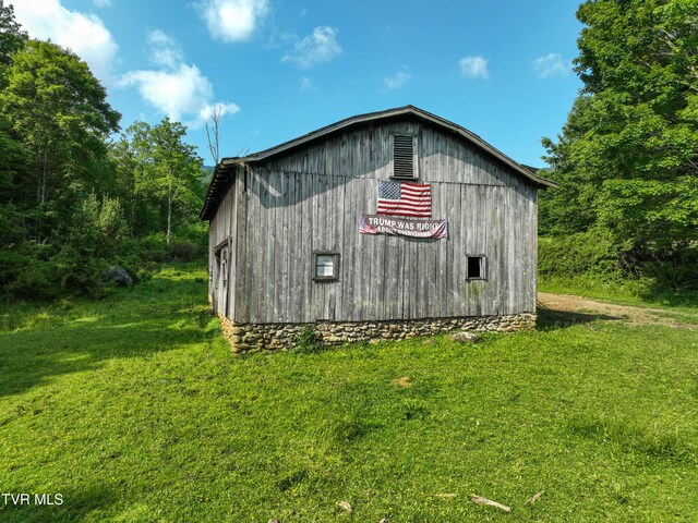 325 Cove Creek Rd, Roan Mountain, TN 37687