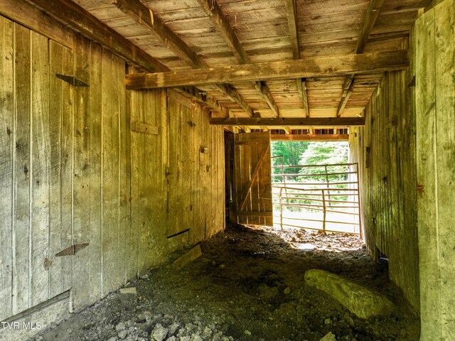 325 Cove Creek Rd, Roan Mountain, TN 37687
