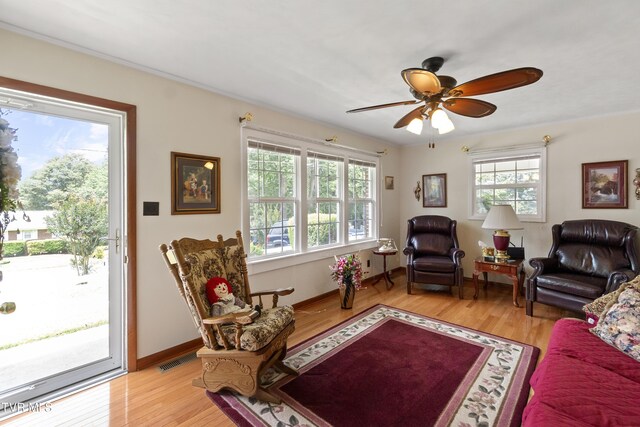 126 Poplar Hill Dr, Johnson City, TN 37604 - living area featuring light wood-style flooring and ceiling fan