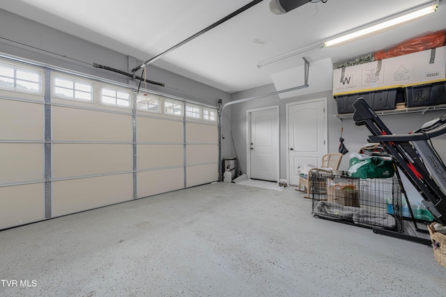1124 Martingale Sq, Kingsport, TN 37663 - view of garage