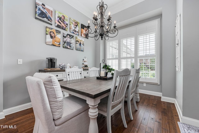 1124 Martingale Sq, Kingsport, TN 37663 - dining space featuring a chandelier, wood-type flooring, and crown molding