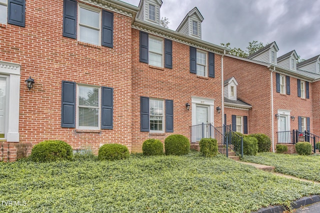 817 NE Wayne Ave Unit 817, Abingdon, VA 24210 - view of front of house featuring brick siding