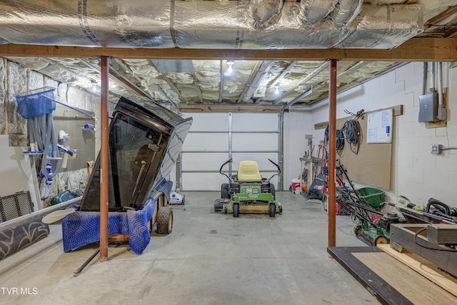 305 Emerald Chase Cir, Johnson City, TN 37615 - garage featuring concrete block wall