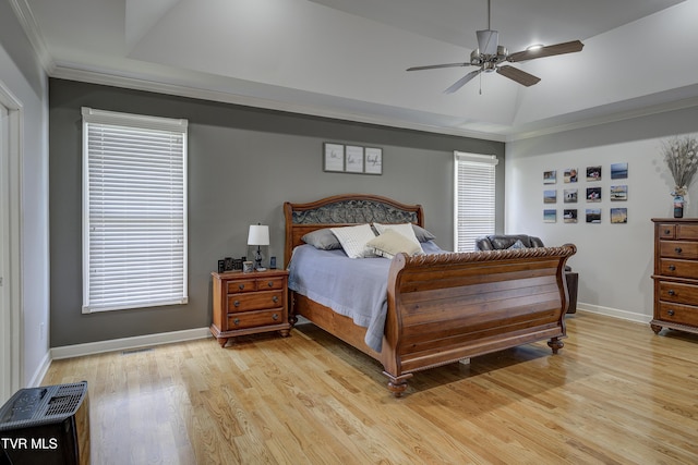 305 Emerald Chase Cir, Johnson City, TN 37615 - bedroom with crown molding, light wood-style floors, and ceiling fan
