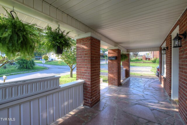 511 S Watauga Ave, Elizabethton, TN 37643 - photo 7