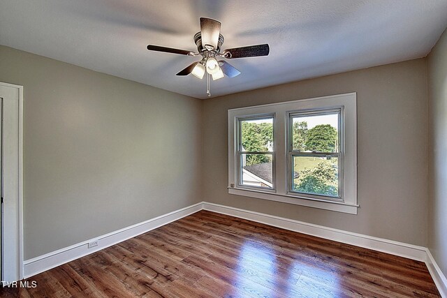 511 S Watauga Ave, Elizabethton, TN 37643 - photo 32