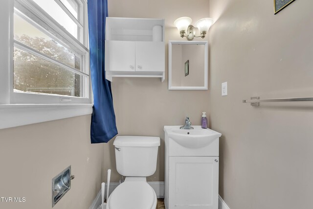 206 Cloverdale Pl, Bristol, TN 37620 - half bath featuring vanity and toilet