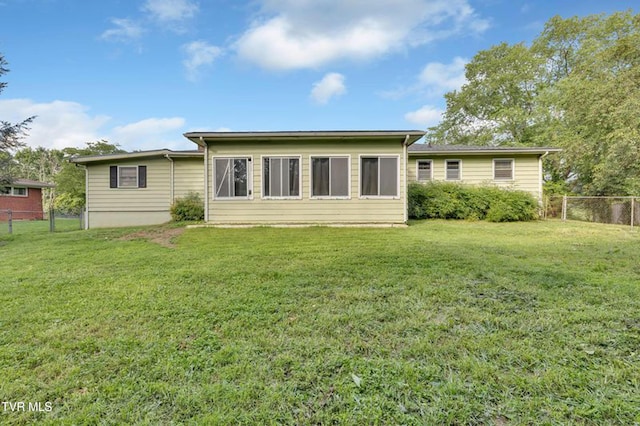 206 Cloverdale Pl, Bristol, TN 37620 - rear view of house