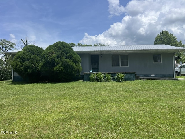 3911 Tate Springs Rd, Big Stone Gap, VA 24219 - view of front of property featuring a front yard, a metal roof, and crawl space