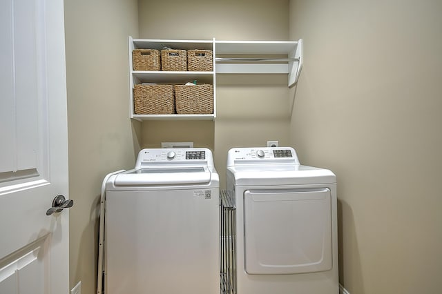 3309 Murrayfield Way, Kingsport, TN 37664 - laundry room with washer and dryer
