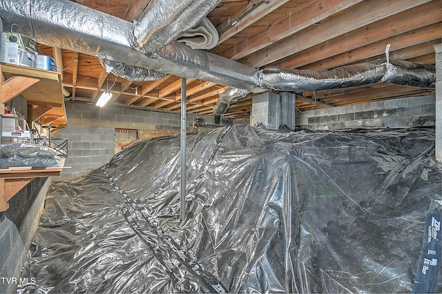 53 Grove Ave, Lebanon, VA 24266 - inside crawl space