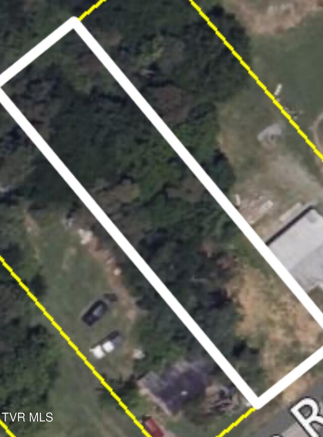 1042 W Vann Rd, Greeneville, TN 37743 - photo 4