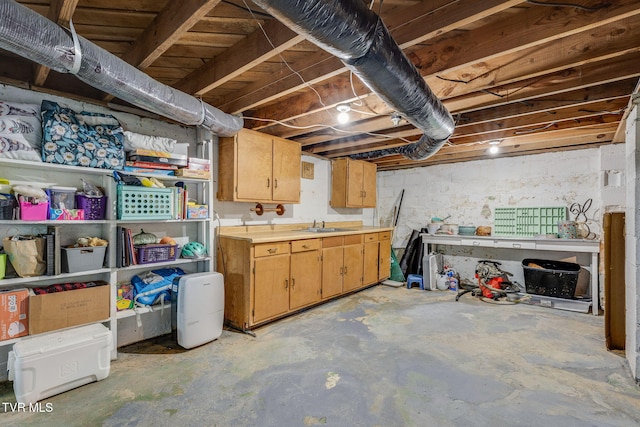 49 24th St, Bristol, TN 37620 - unfinished below grade area featuring a sink