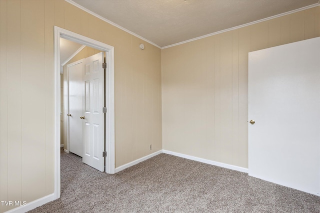 1449 E Sevier Ave, Kingsport, TN 37664 - spare room featuring carpet floors and ornamental molding
